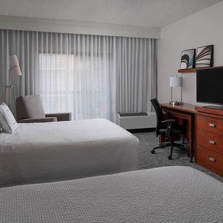 Courtyard By Marriott Jacksonville At The Mayo Clinic Campus/Beaches Екстер'єр фото